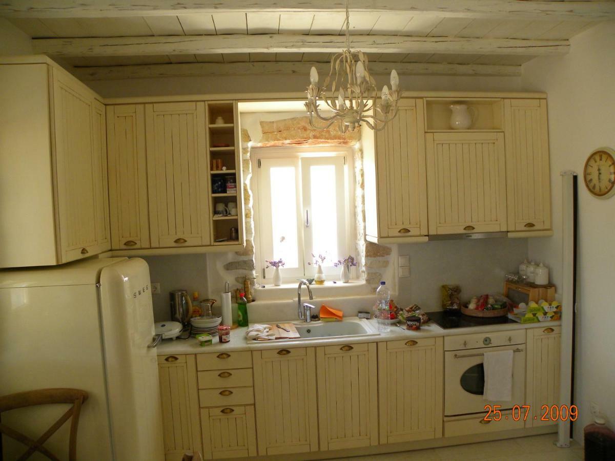 Villa Petradi Амбелас Екстериор снимка